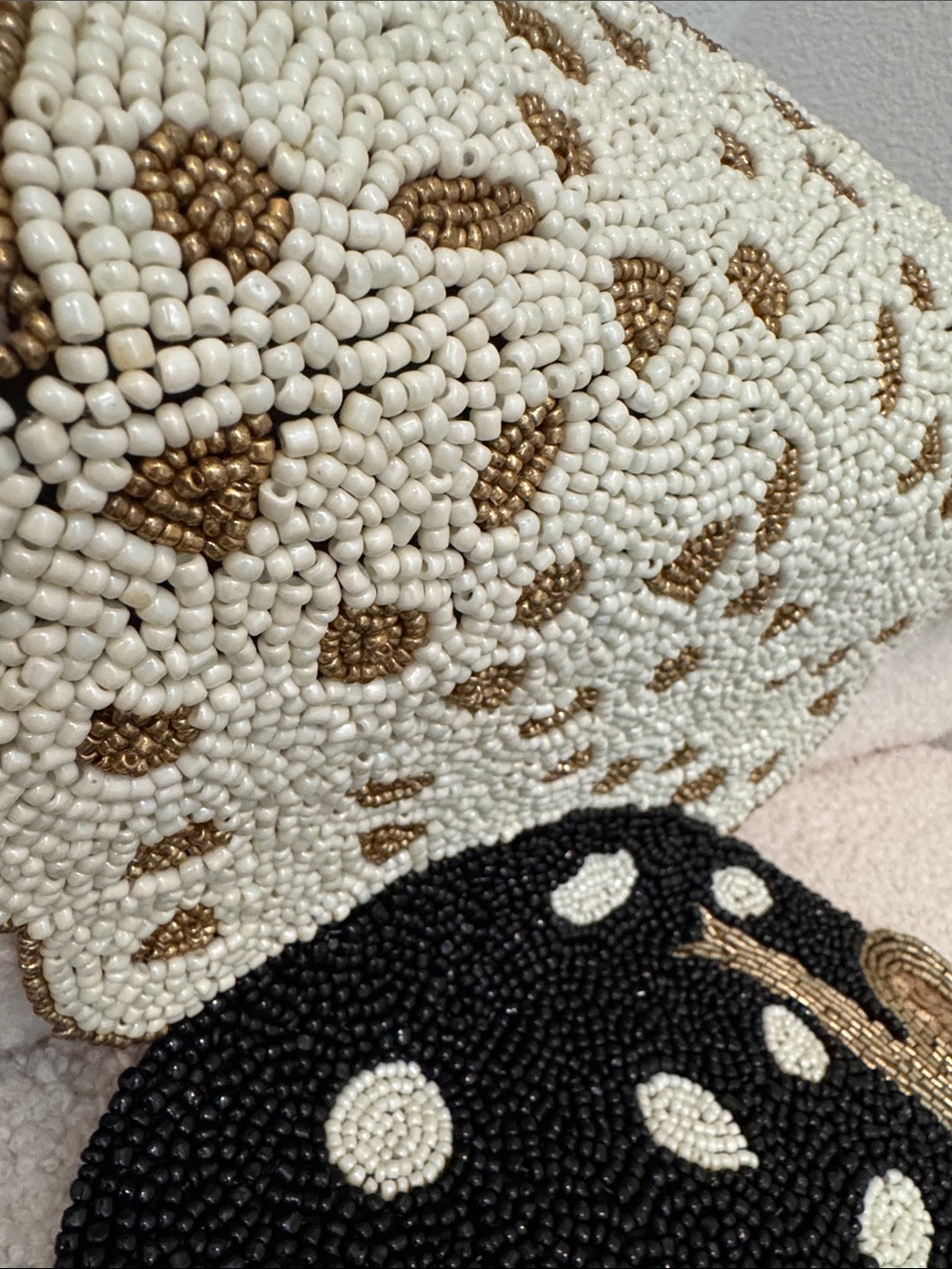 Beaded‎ 36” Fall Pumpkins Table Runner - Picture 2 of 12